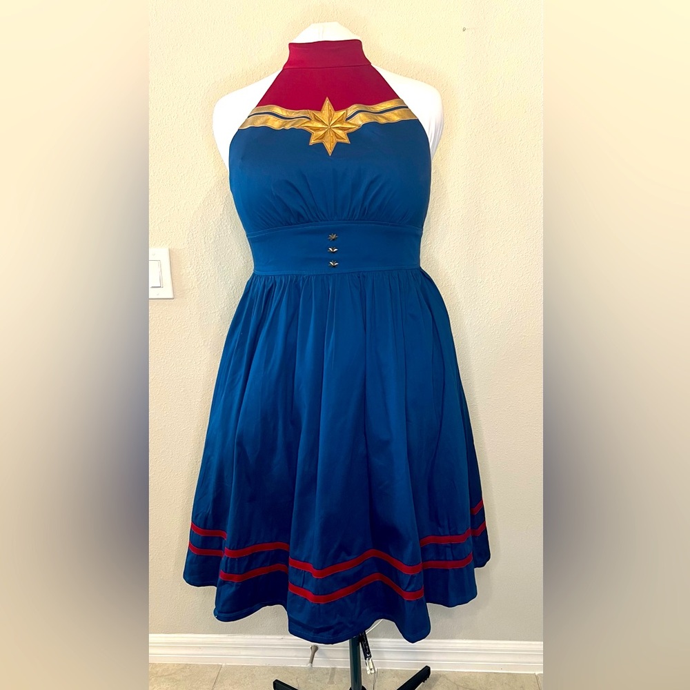 Disney Dress Shop Women’s Captain Marvel Dress XL Navy Blue